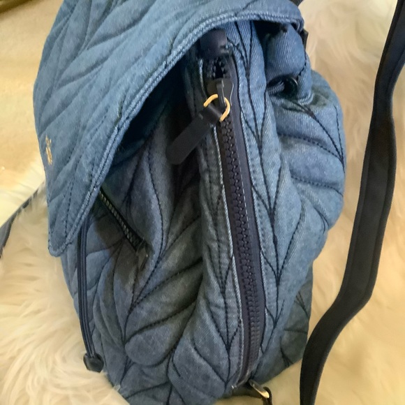 NWT Kate spade Ellie denim large flap backpack - Picture 4 of 8
